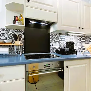 https://magnifique-2-pices-proche-centre-gare-port-park.fr-provencehotel.com