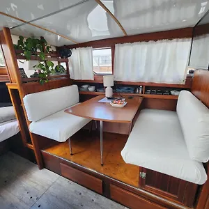 https://the-floating-loft-barcelona.catalonia-hotels.com